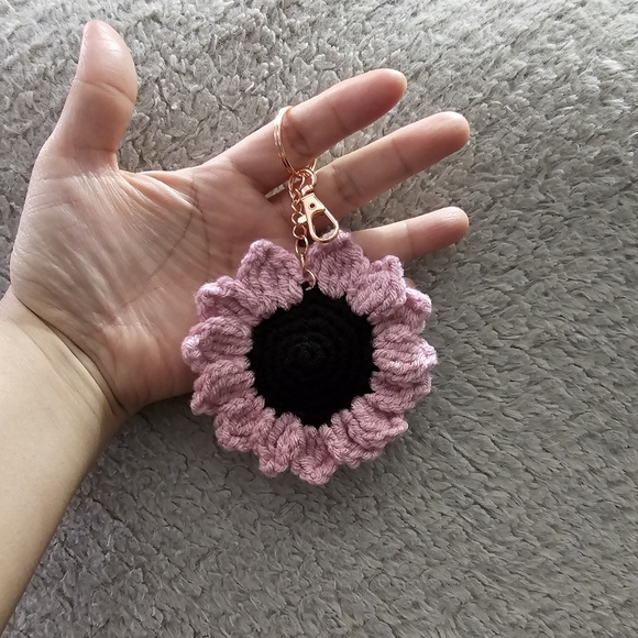 Crochet Keychain - Picture 1 of 2